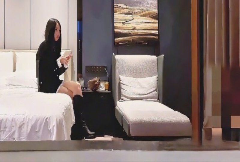 杏吧傳媒 大學生妹短裙長靴子的妹子