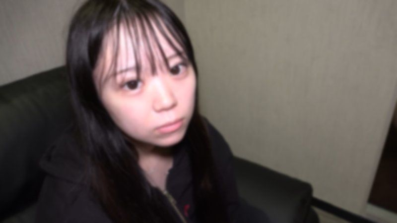 31日截止 1490pt!!【初】※經驗人數2人 剛上京還殘留著純真的偶像系美女。對剛毛小穴進行兩次追擊內射！(附特典)
